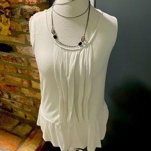 Sleeveless t shirt top